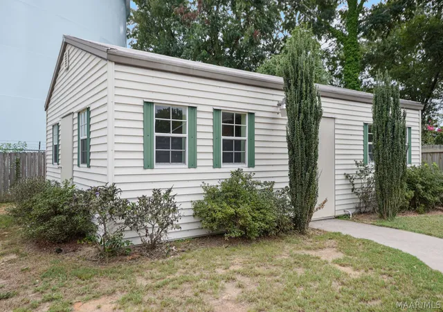Photo 2 of Single family home for sale at 118 Grand Oaks Blvd, Millbrook, AL 36054 | MLS# 590753 | Listing updated on 2026-10-02