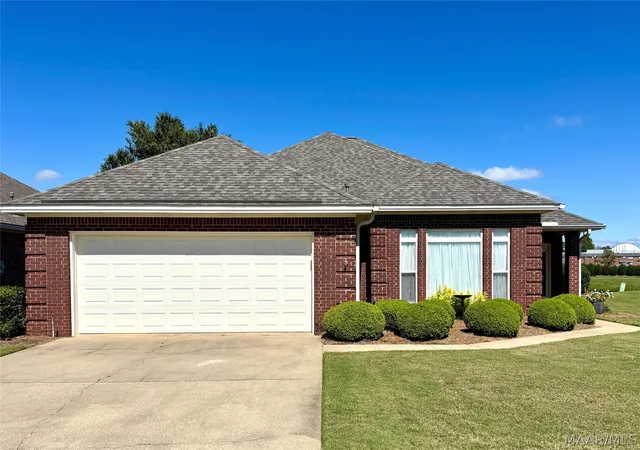 Photo 2 of Single family home for sale at 731 Somerset Dr, Montgomery, AL 36117 | MLS# 590760 | Listing updated on 2026-10-10