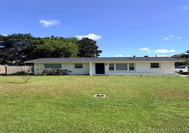 Photo 1 of Single family home for sale at 130 N Nichols St, Prattville, AL 36066 | MLS# 590795 | Listing updated on 2026-09-30