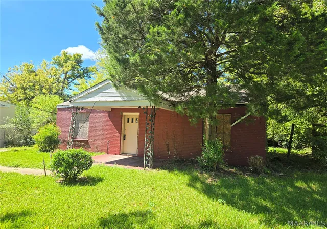 Photo 2 of Single family home for sale at 614 Belvedere Dr, Montgomery, AL 36105 | MLS# 590767 | Listing updated on 2026-09-28