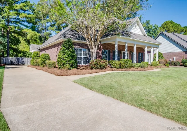 Photo 3 of Single family home for sale at 8407 Vintage Way, Montgomery, AL 36116 | MLS# 590801 | Listing updated on 2026-10-07