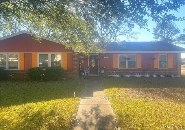 Photo 1 of Single family home for sale at 356 Rosedon Dr, Montgomery, AL 36116 | MLS# 590799 | Listing updated on 2026-10-08