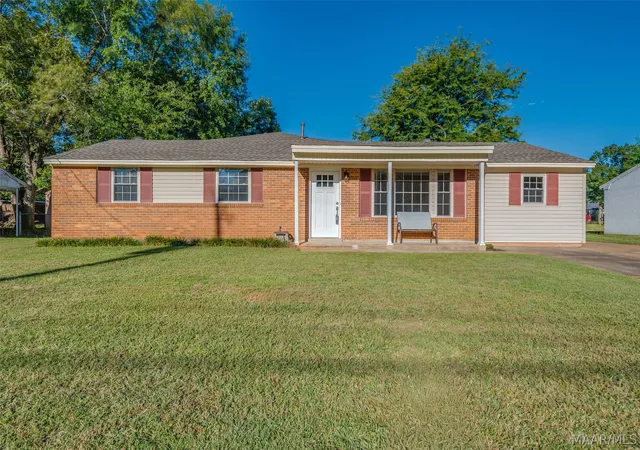 Photo 1 of Single family home for sale at 613 Woodvale Rd, Prattville, AL 36067 | MLS# 590845 | Listing updated on 2026-10-05