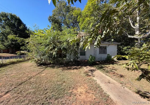 Photo 3 of Single family home for sale at 701 15th Street, Sheffield, AL 35660 | MLS# 590839 | Listing updated on 2026-09-29