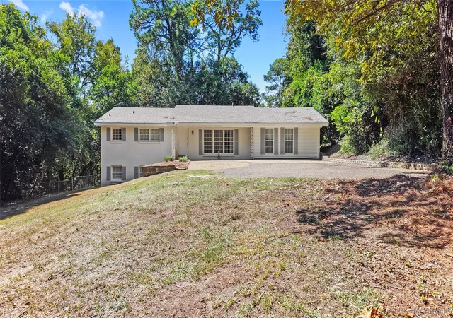 Photo 3 of Single family home for sale at 2 Knob Hl, Prattville, AL 36067 | MLS# 590823 | Listing updated on 2026-10-01