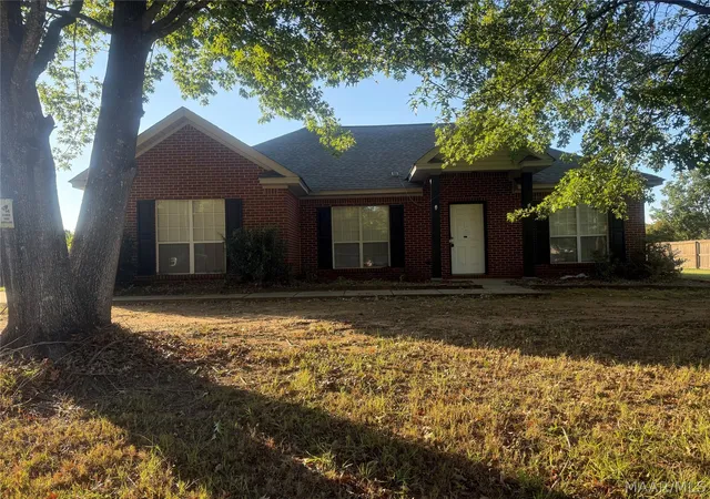 Single family home for sale at 603 Baltzer Rd, Wetumpka, AL 36092 | MLS# 590862