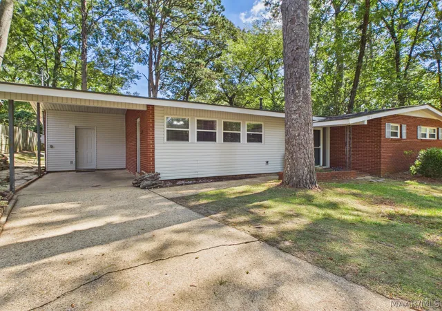 Photo 3 of Single family home for sale at 924 Hillman St, Montgomery, AL 36109 | MLS# 590874 | Listing updated on 2026-09-30