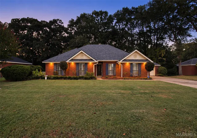 Photo 1 of Single family home for sale at 302 Abington St, Prattville, AL 36066 | MLS# 590852 | Listing updated on 2026-09-30