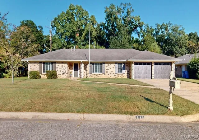 Photo 1 of Single family home for sale at 111 Diane Dr, Prattville, AL 36066 | MLS# 590833 | Listing updated on 2026-10-01