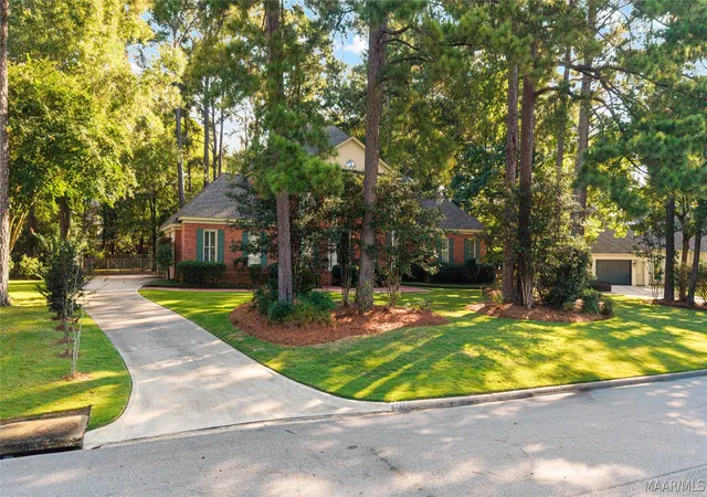 Photo 3 of Single family home for sale at 9846 Wynchase Cir, Montgomery, AL 36117 | MLS# 590529 | Listing updated on 2026-10-04