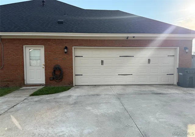 Photo 3 of Single family home for sale at 7160 Rough Rd, Montgomery, AL 36116 | MLS# 590906 | Listing updated on 2026-10-05