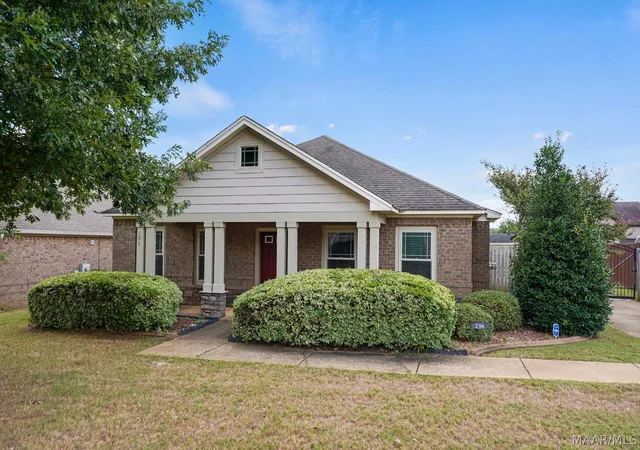 Photo 2 of Single family home for sale at 296 Meadowview Ln, Prattville, AL 36066 | MLS# 590912 | Listing updated on 2026-10-10