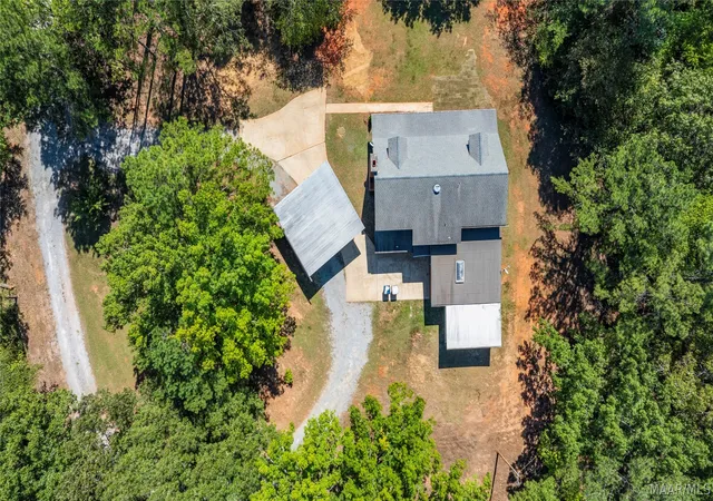 Photo 3 of Single family home for sale at 1221 Old Ridge Rd E, Prattville, AL 36066 | MLS# 590902 | Listing updated on 2026-10-06