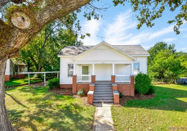 Photo 2 of Single family home for sale at 409 James St, Tallassee, AL 36078 | MLS# 590866 | Listing updated on 2026-10-06