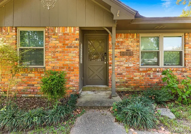 Photo 3 of Single family home for sale at 245 Choctaw Ln, Coosada, AL 36020 | MLS# 590808 | Listing updated on 2026-10-01