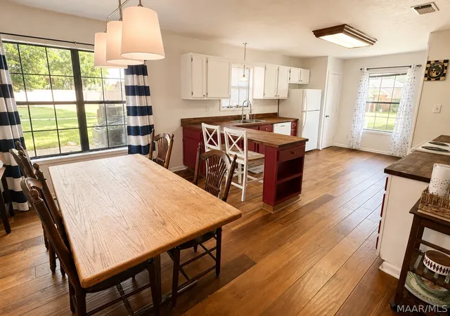 Photo 3 of Single family home for sale at 816 Sweet Ridge Rd, Prattville, AL 36066 | MLS# 590936 | Listing updated on 2026-10-02