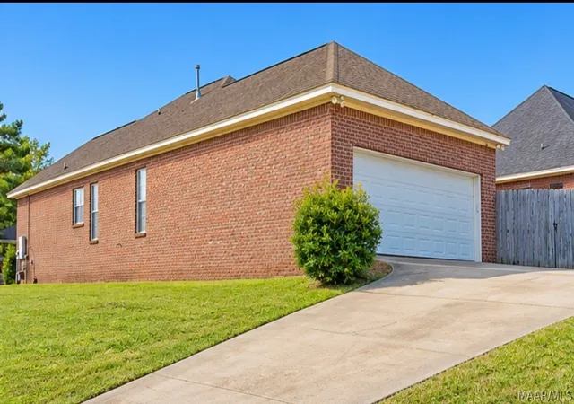 Photo 3 of Single family home for sale at 49 Timberbrook Dr, Millbrook, AL 36054 | MLS# 590893 | Listing updated on 2026-10-11