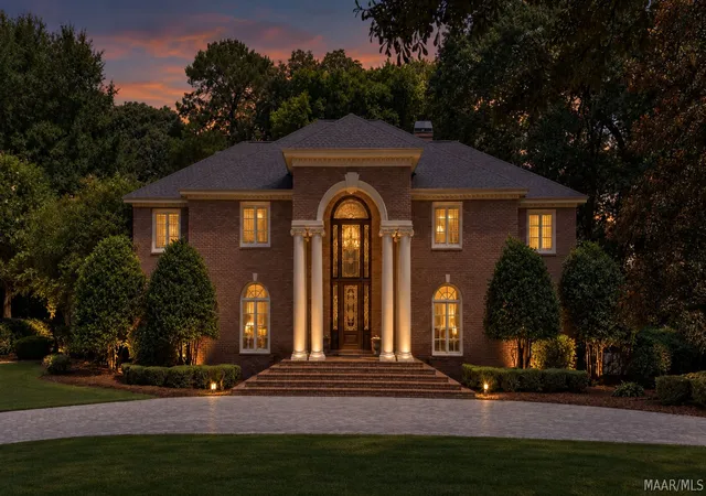 Photo 3 of Mansion for sale at 5660 Woodside Cir, Montgomery, AL 36117 | MLS# 590772 | Listing updated on 2026-10-11