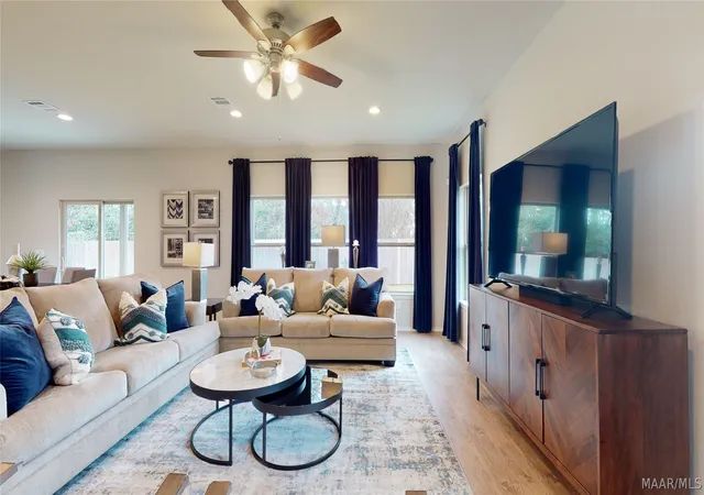 Photo 2 of Single family home for sale at 265 Jemison Trails Dr, Jemison, AL 35085 | MLS# 590951 | Listing updated on 2026-10-08