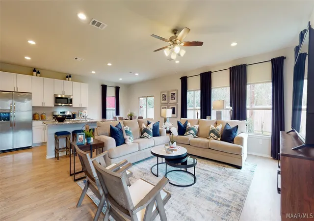 Photo 3 of Single family home for sale at 265 Jemison Trails Dr, Jemison, AL 35085 | MLS# 590951 | Listing updated on 2026-10-08