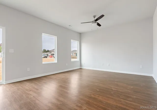 Photo 2 of Single family home for sale at 295 Jemison Trails Dr, Jemison, AL 35085 | MLS# 590954 | Listing updated on 2026-10-08
