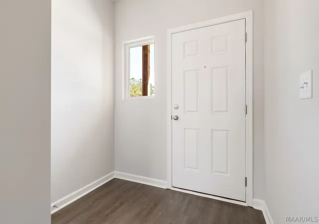 Photo 3 of Single family home for sale at 255 Jemison Trails Dr, Jemison, AL 35085 | MLS# 590955 | Listing updated on 2026-10-08