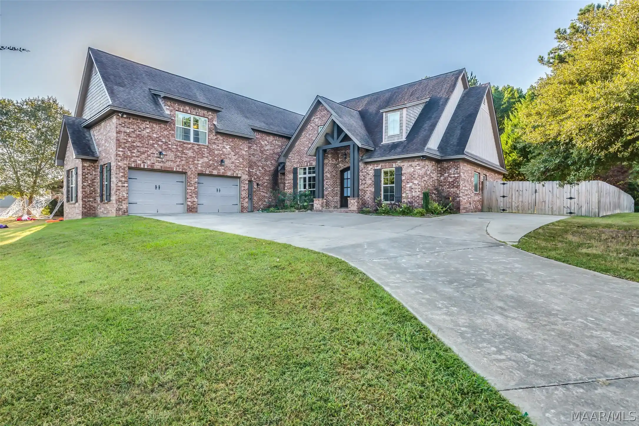 Photo 1 of Single family home for sale at 31 Southern Hills Ridge, Wetumpka, AL 36093 | MLS# 590957 | Listing updated on 2026-10-19
