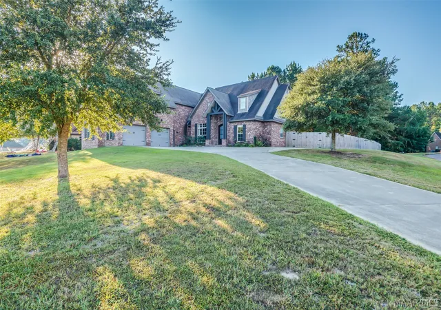 Photo 3 of Single family home for sale at 31 Southern Hills Ridge, Wetumpka, AL 36093 | MLS# 590957 | Listing updated on 2026-10-02