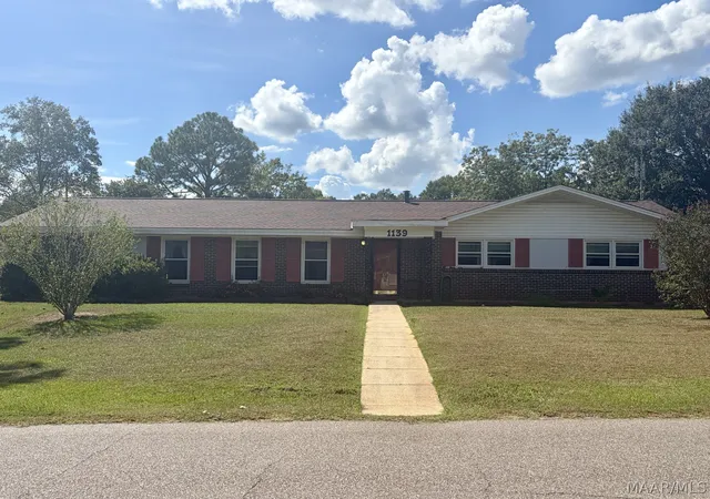 Photo 1 of Single family home for sale at 1139 Perrydale Loop, Prattville, AL 36066 | MLS# 590887 | Listing updated on 2026-10-02