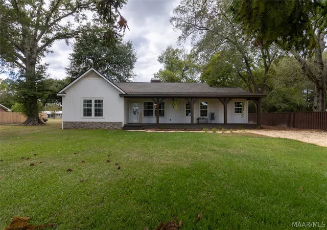 Photo 2 of Single family home for sale at 159 Queen Anne Rd, Wetumpka, AL 36092 | MLS# 590964 | Listing updated on 2026-10-07