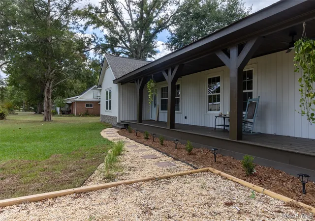 Photo 3 of Single family home for sale at 159 Queen Anne Rd, Wetumpka, AL 36092 | MLS# 590964 | Listing updated on 2026-10-07
