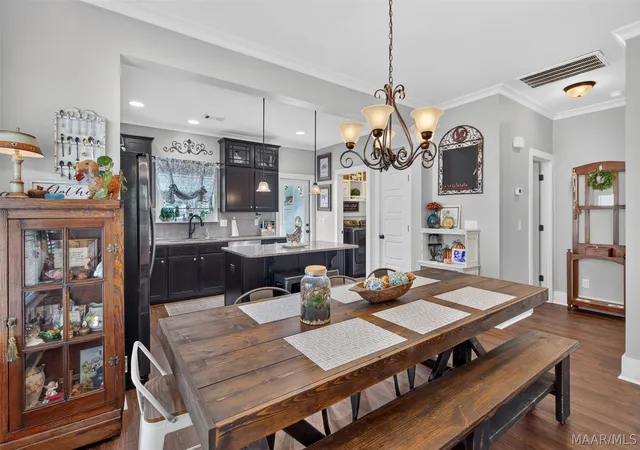 Photo 3 of Single family home for sale at 542 Lake Cameron Dr, Pike Road, AL 36064 | MLS# 590890 | Listing updated on 2026-10-03