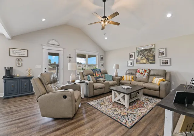 Photo 2 of Single family home for sale at 928 County Rd 733, Clanton, AL 35045 | MLS# 590969 | Listing updated on 2026-10-04