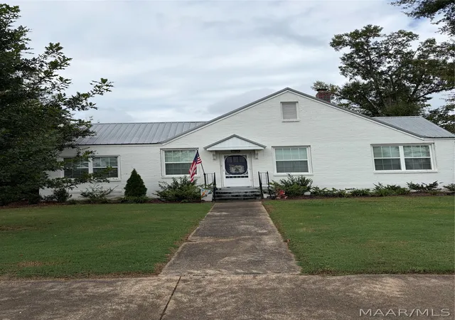 Photo 1 of Single family home for sale at 105 Hooper Dr, Selma, AL 36701 | MLS# 591013 | Listing updated on 2026-10-05