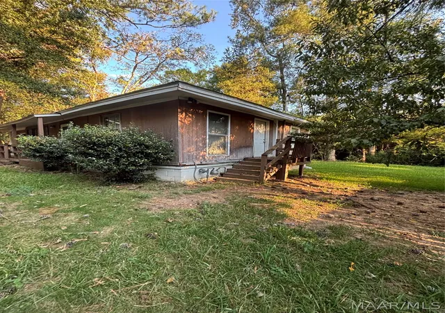 Photo 3 of Single family home for sale at 506 Green St, Wetumpka, AL 36092 | MLS# 590978 | Listing updated on 2026-10-05