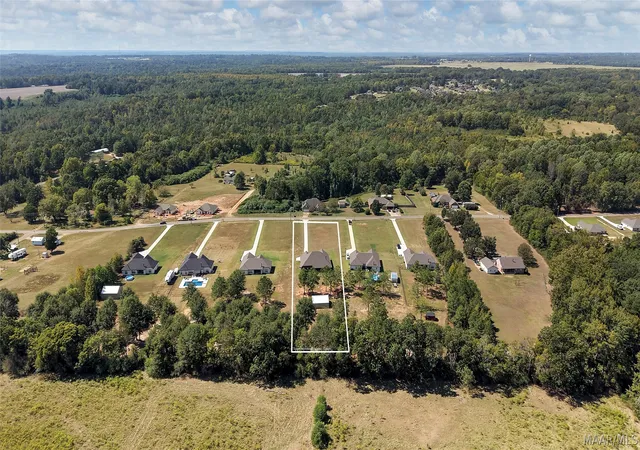 Photo 53 of Single family home for sale at 1916 Alpine Dr, Deatsville, AL 36022 | MLS# 590967 | Listing updated on 2026-10-07
