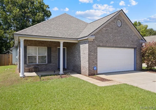 Photo 1 of Single family home for sale at 721 Briarcliff Pl, Prattville, AL 36066 | MLS# 591031 | Listing updated on 2026-10-07