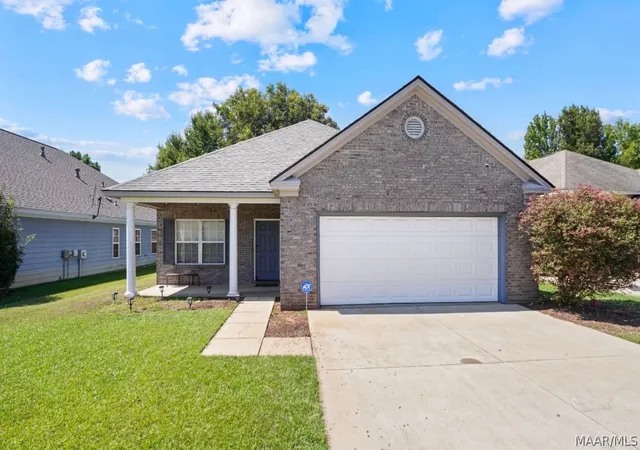 Photo 2 of Single family home for sale at 721 Briarcliff Pl, Prattville, AL 36066 | MLS# 591031 | Listing updated on 2026-10-07