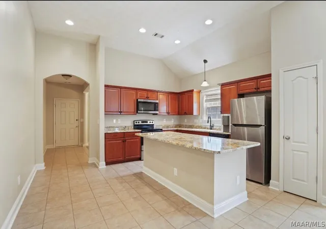 Photo 3 of Single family home for sale at 721 Briarcliff Pl, Prattville, AL 36066 | MLS# 591031 | Listing updated on 2026-10-07