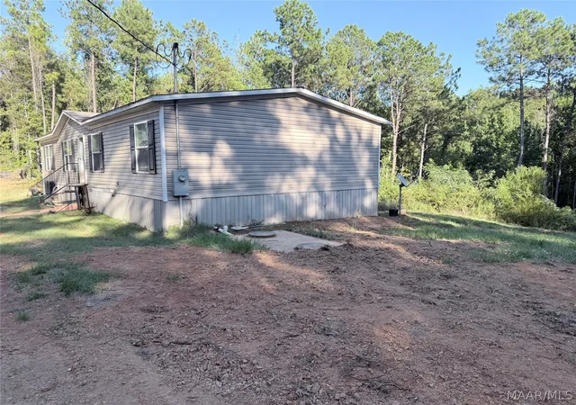 Photo 2 of Manufactured home for sale at 1968 Sunny Ln, Wetumpka, AL 36092 | MLS# 591068 | Listing updated on 2026-10-07