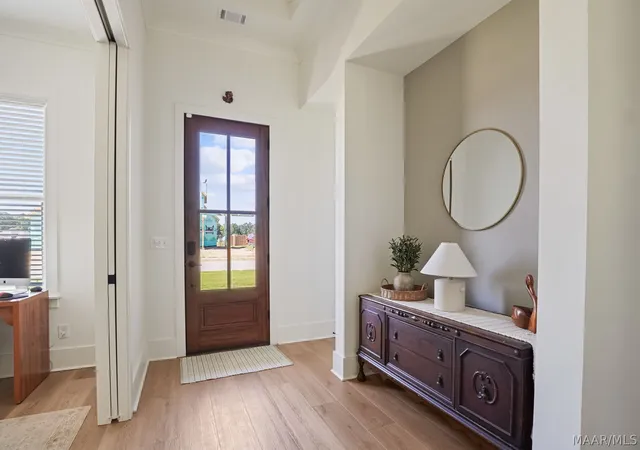 Photo 3 of Single family home for sale at 581 King's Meadow St, Pike Road, AL 36064 | MLS# 590307 | Listing updated on 2026-10-07