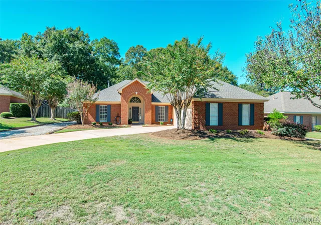 Photo 1 of Sale Pending at 513 Pinetree Ln, Montgomery, AL 36109 | MLS# 591109 | Listing updated on 2026-10-29