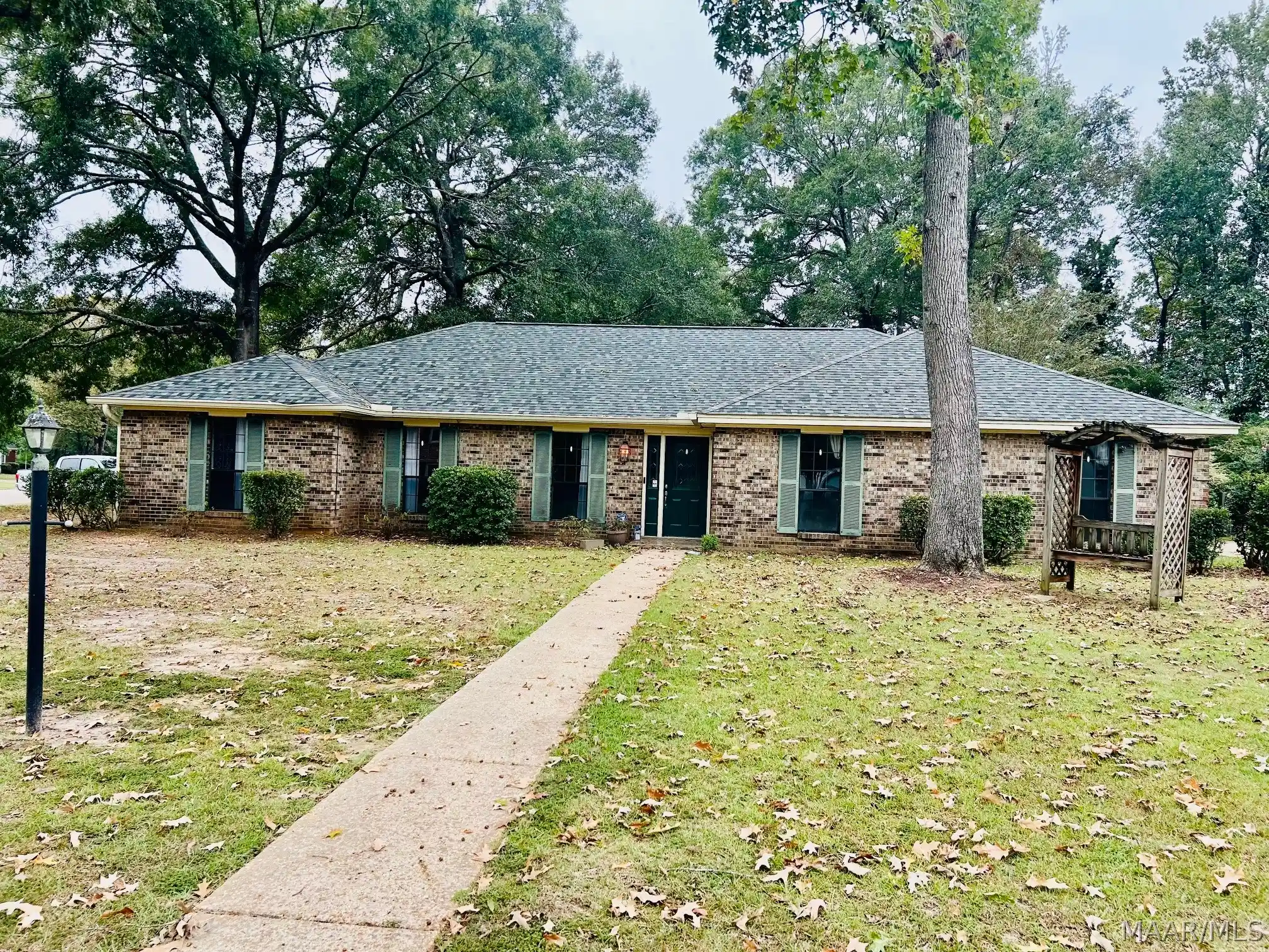 Photo 1 of Single family home for sale at 535 Seminole Dr, Montgomery, AL 36117 | MLS# 591168 | Listing updated on 2026-10-24