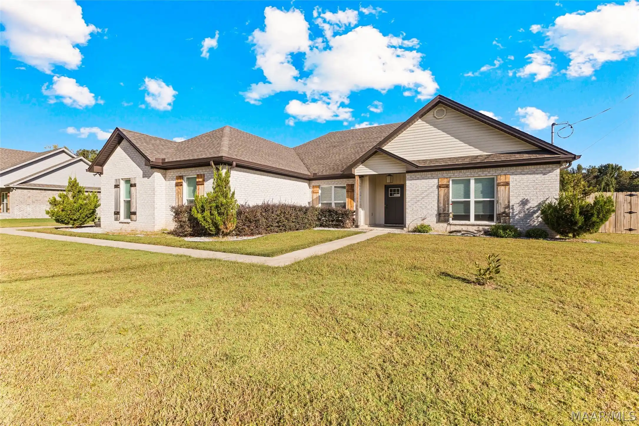 Photo 1 of Single family home for sale at 459 County Rd 40, Deatsville, AL 36022 | MLS# 591191 | Listing updated on 2026-10-18