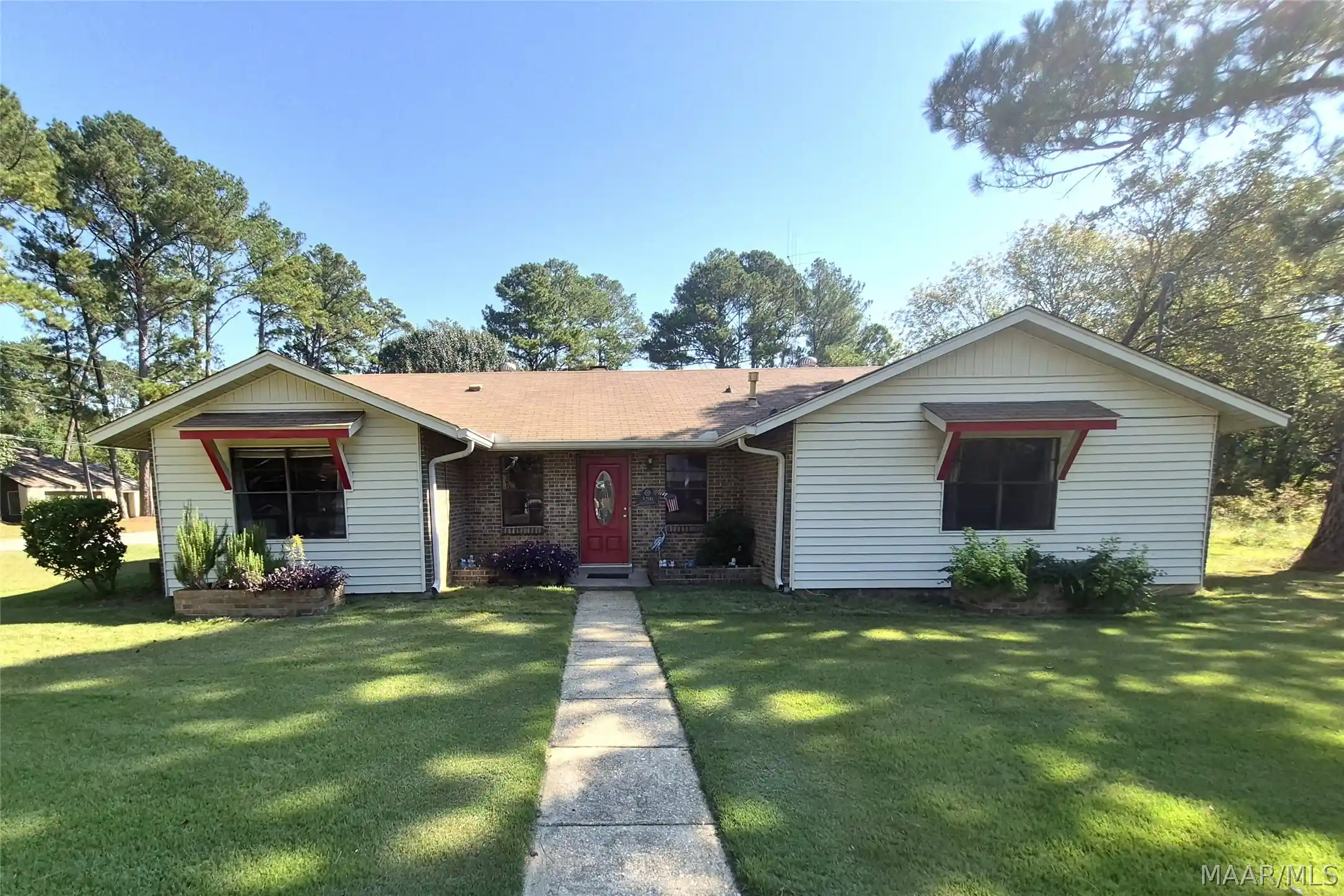 Photo 1 of Single family home for sale at 3200 Riderwood Dr, Montgomery, AL 36116 | MLS# 591223 | Listing updated on 2026-10-15