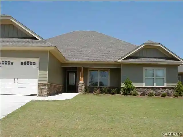 Photo 1 of Single family home for sale at 425 Stone Park Blvd, Pike Road, AL 36064 | MLS# 591312 | Listing updated on 2026-10-21