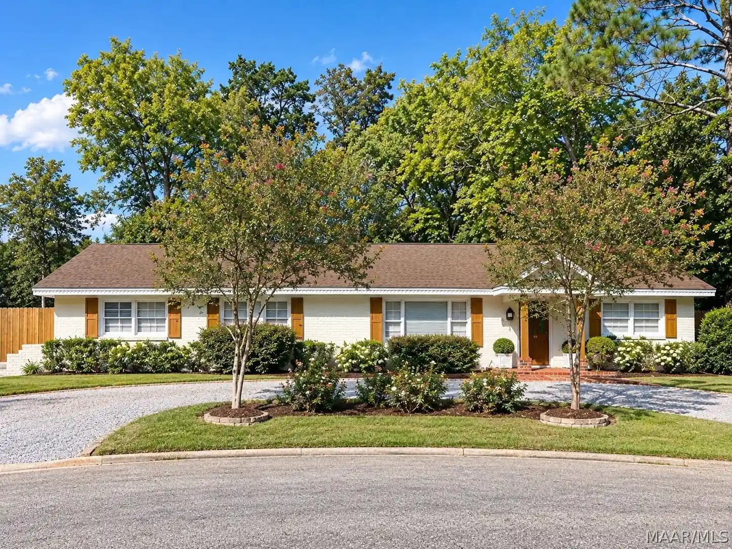 Single family home for sale at 1429 Narrow Ln Ct, Montgomery, AL 36106 | MLS# 591336
