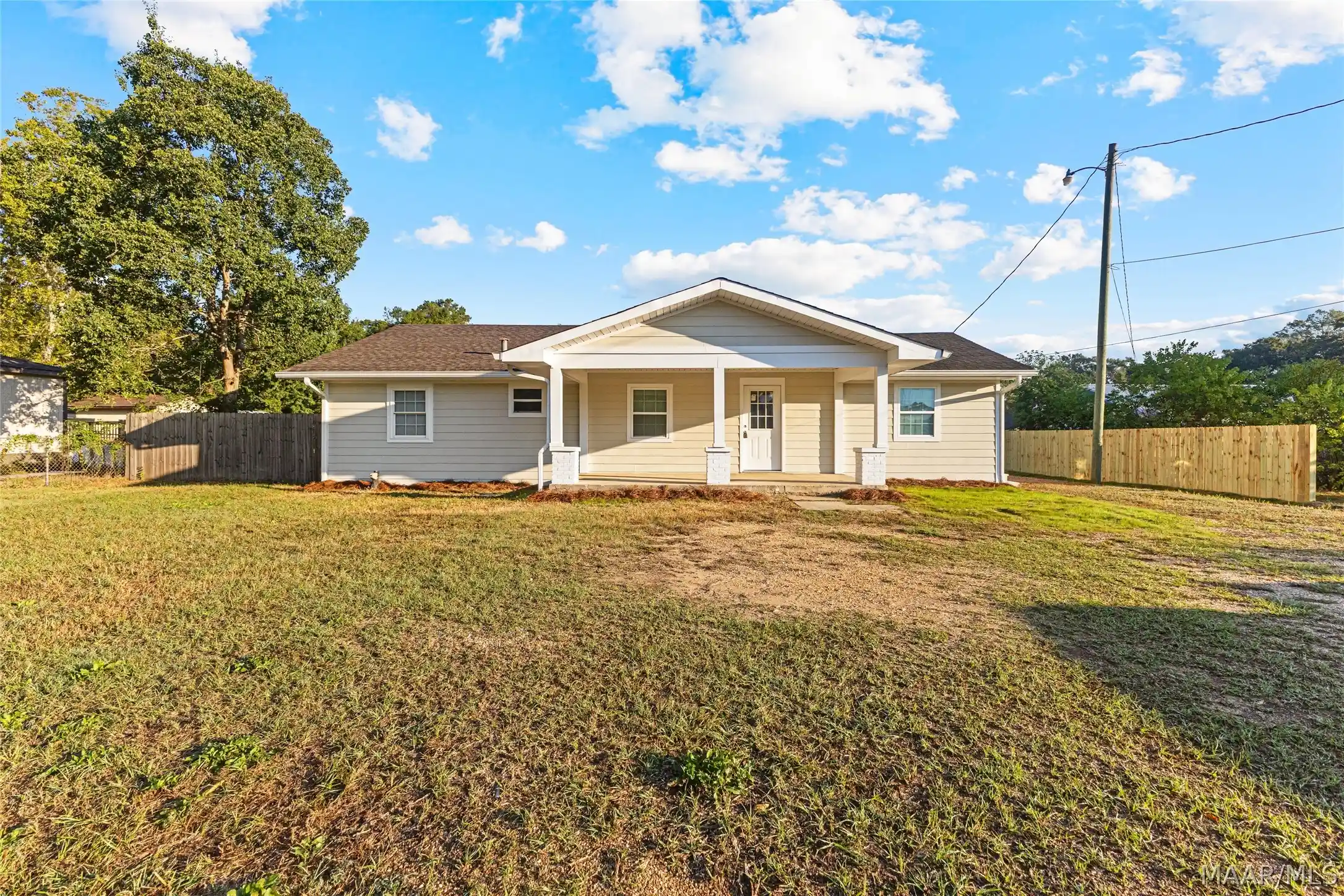 Single family home for sale at 1878 Fitzpatrick Rd, Wetumpka, AL 36092 | MLS# 591341