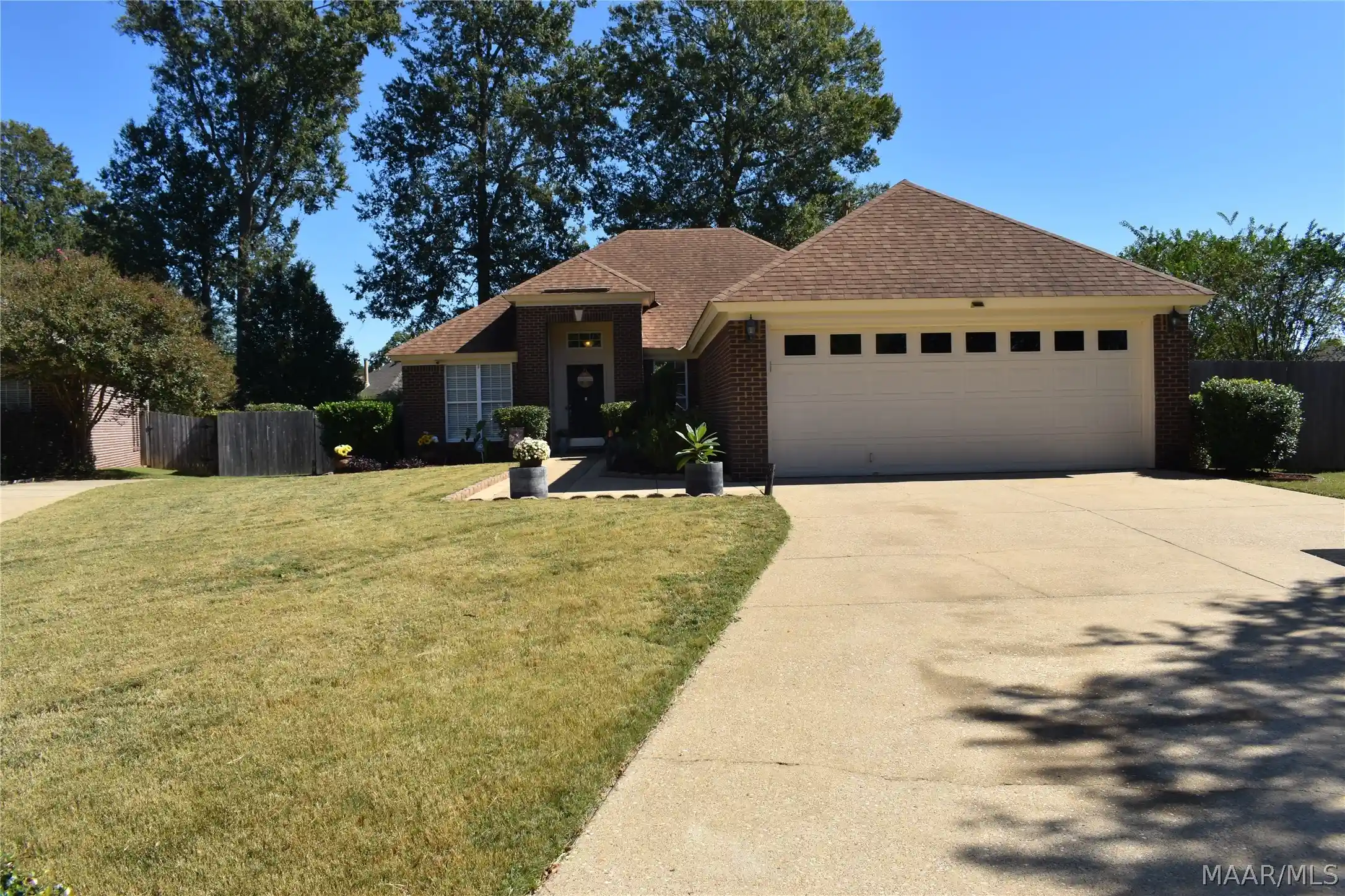 Photo 1 of Single family home for sale at 515 Ridge Park Dr, Montgomery, AL 36117 | MLS# 591434 | Listing updated on 2026-10-21