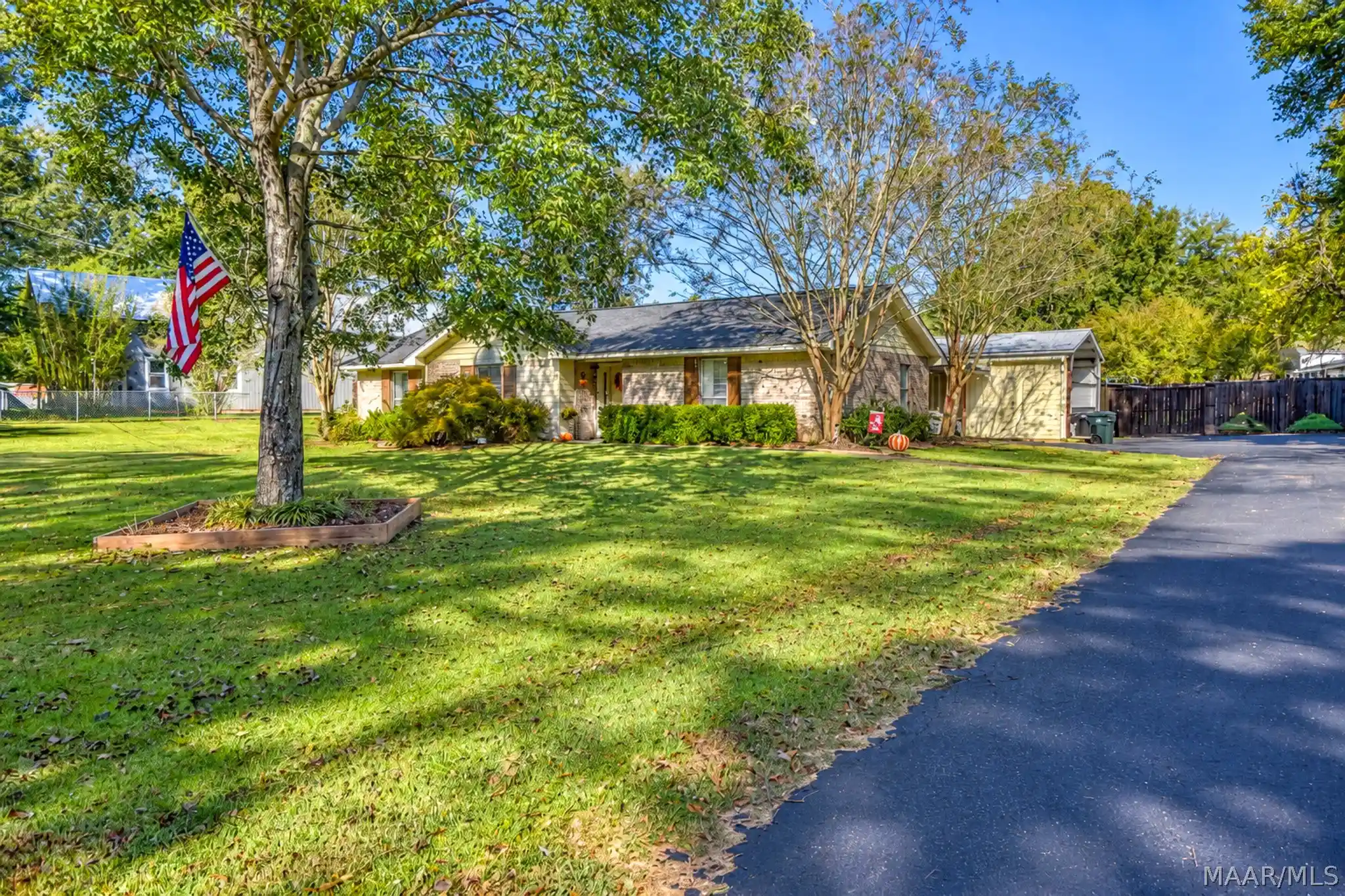 Single family home for sale at 985 E Patton St, Tallassee, AL 36078 | MLS# 591506
